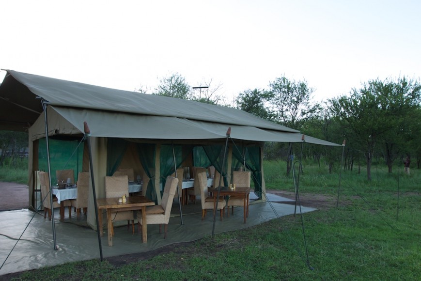 Legendary Serengeti Camp - Luxury seasonal Mobile Safari tented camp