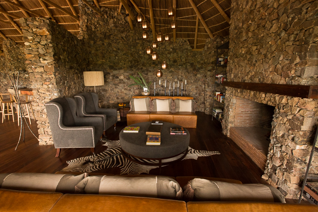 Mwiba Lodge lounge