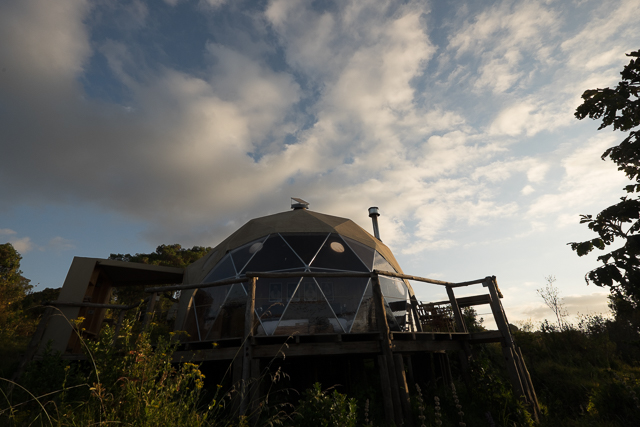 the Highlands cottage at dusk