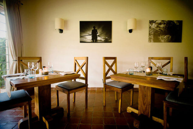 Katambuga House dining